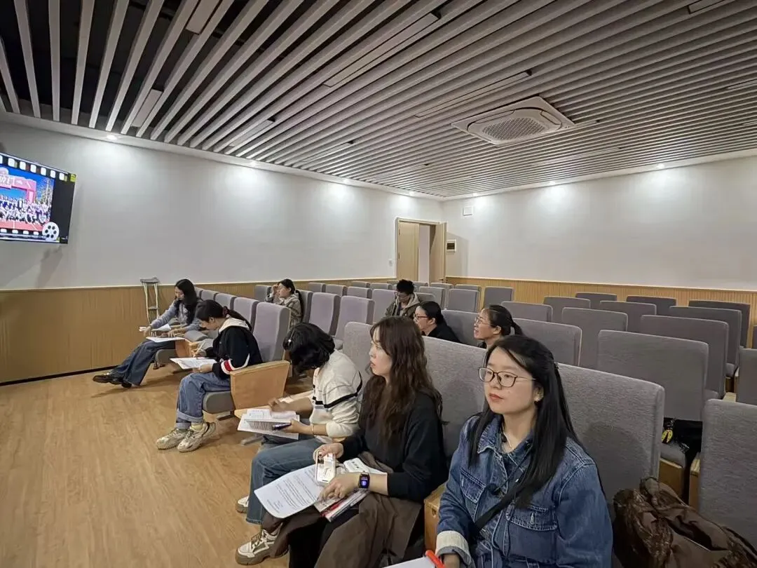 【正心教育】凝心聚力备中考 联研共进提质效——武夷山市第二中学片区教研联合体2026届备考工作会议顺利召开-第21张图片-四季读书网