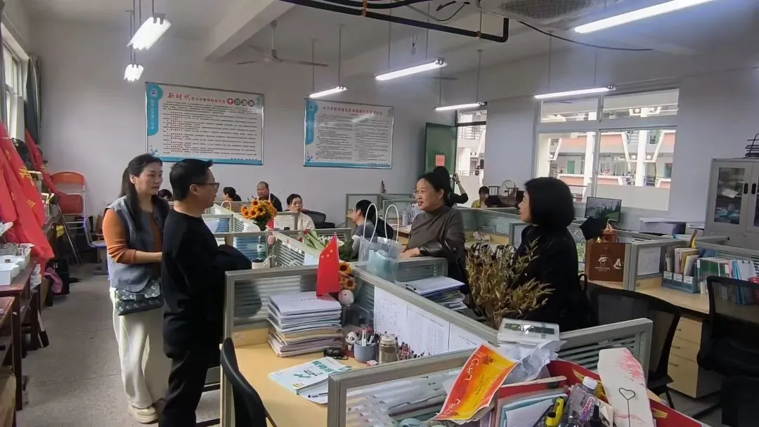 【正心教育】凝心聚力备中考 联研共进提质效——武夷山市第二中学片区教研联合体2026届备考工作会议顺利召开-第34张图片-四季读书网