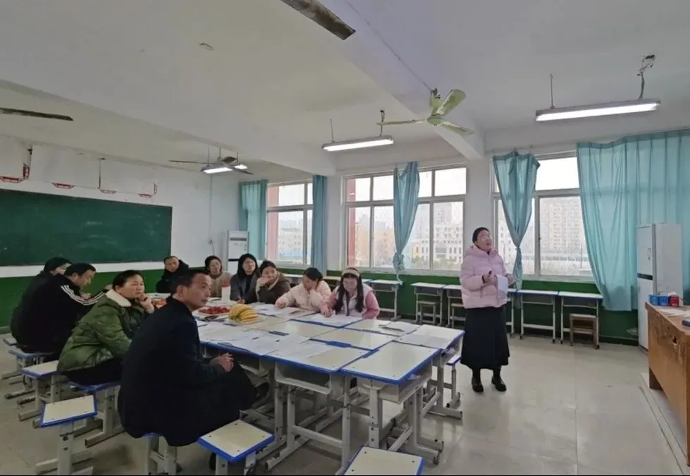 凝心聚力备中考 笃行实干启新程——项城三高初中部九年级第一轮复习备考会顺利召开-第13张图片-四季读书网