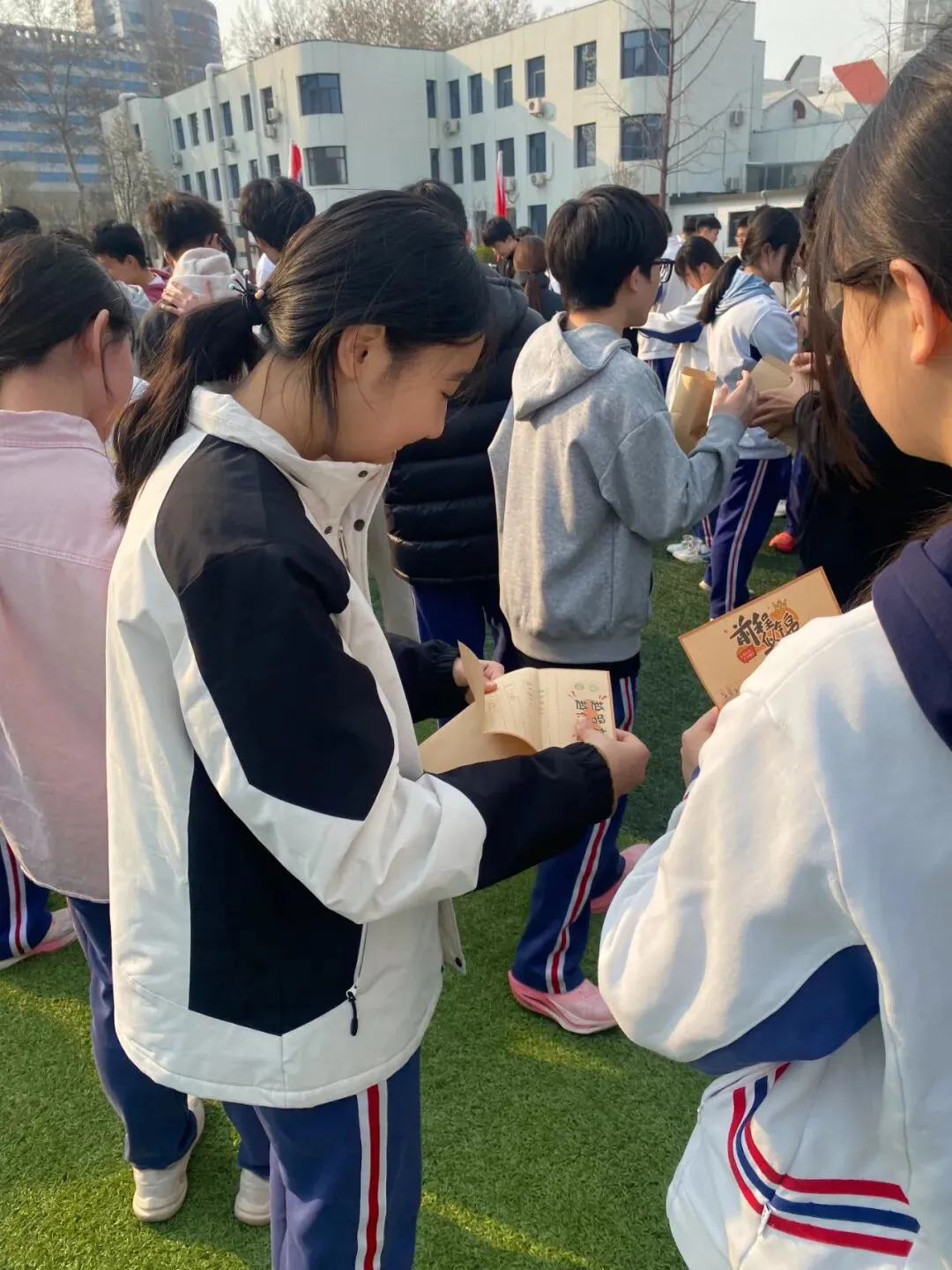 百日砺剑,决胜中考,青春无悔 逐梦远航——2026届顺义五中初三百日誓师大会-第31张图片-四季读书网
