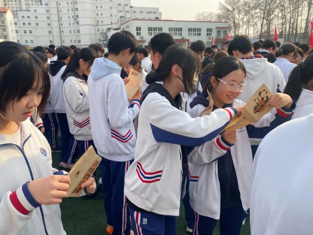 百日砺剑,决胜中考,青春无悔 逐梦远航——2026届顺义五中初三百日誓师大会-第34张图片-四季读书网