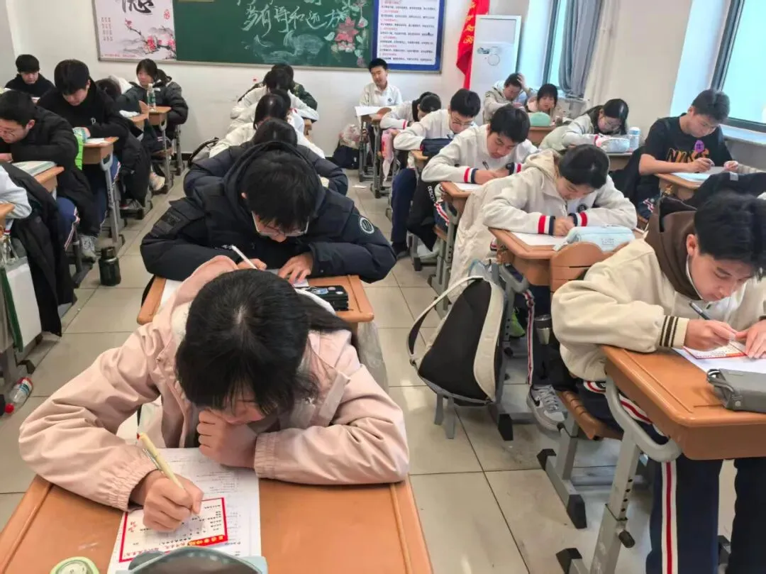 百日砺剑,决胜中考,青春无悔 逐梦远航——2026届顺义五中初三百日誓师大会-第56张图片-四季读书网