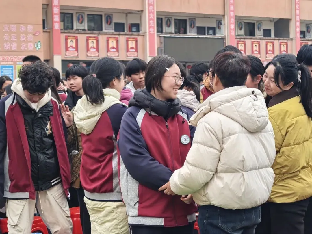 【中考动员大会】龙抬头乘风破万里浪 ,马奋蹄昂首跃九重门 第64张