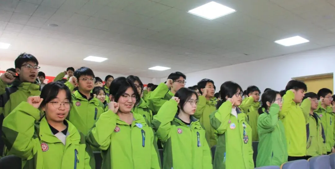百日竞渡,破浪扬帆|2026届初三中考百日誓师大会 第20张 百日竞渡,破浪扬帆|2026届初三中考百日誓师大会 第20张