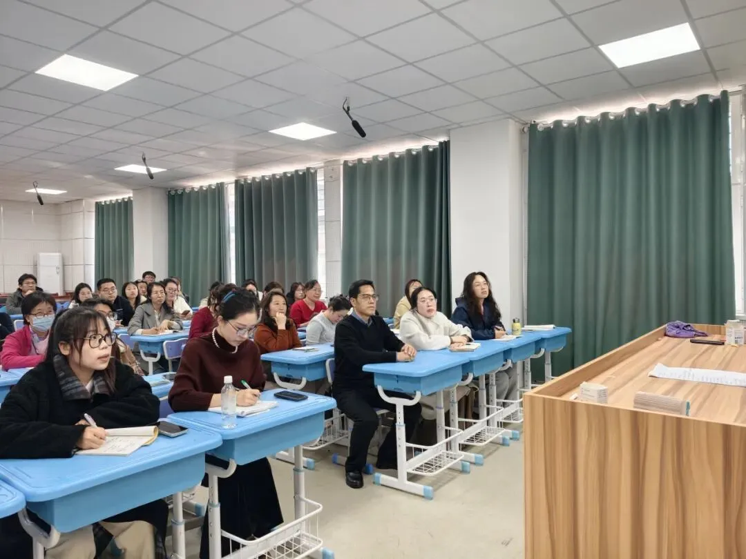 献县教体局组织召开2026年中考学科专题培训会 第26张