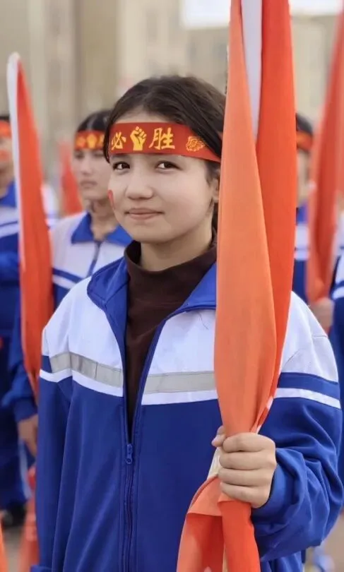壮志凌云赴中考 青春逐梦正当时——喀什市第十五中学中考百日誓师大会燃情启幕-第6张图片-四季读书网