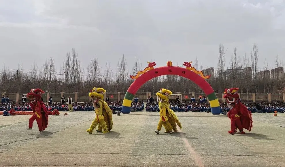 壮志凌云赴中考 青春逐梦正当时——喀什市第十五中学中考百日誓师大会燃情启幕-第29张图片-四季读书网