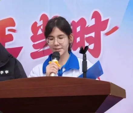 壮志凌云赴中考 青春逐梦正当时——喀什市第十五中学中考百日誓师大会燃情启幕-第45张图片-四季读书网