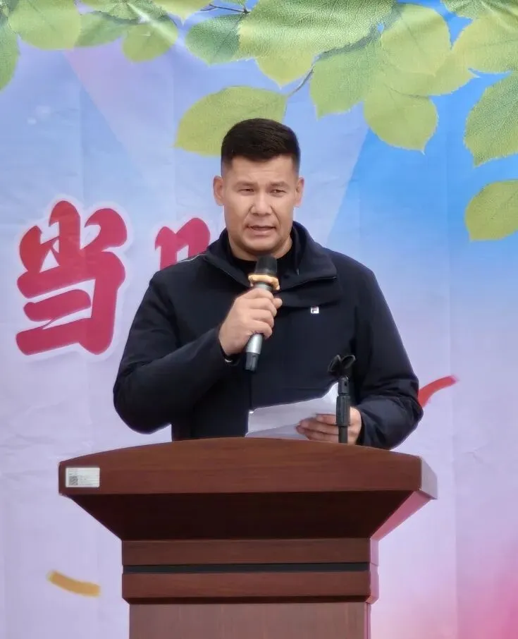 壮志凌云赴中考 青春逐梦正当时——喀什市第十五中学中考百日誓师大会燃情启幕-第53张图片-四季读书网