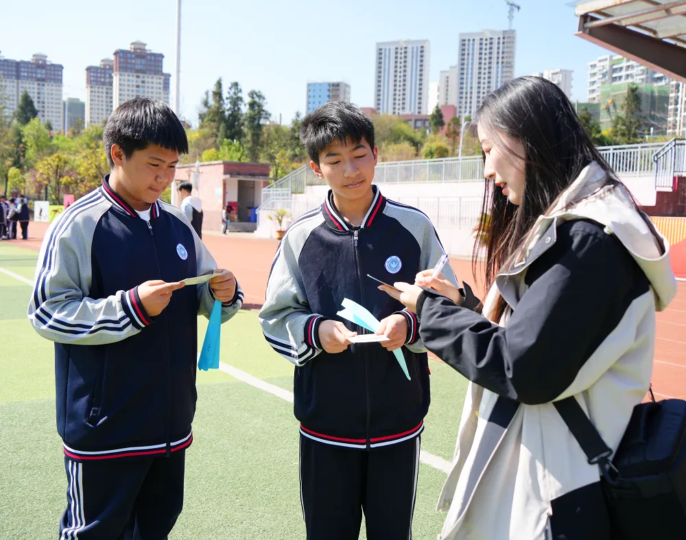 【活动课程•「阳光」素养】逐梦中考,同行致远|我校2026届中考陪伴成长活动第一期圆满举行!-第77张图片-四季读书网