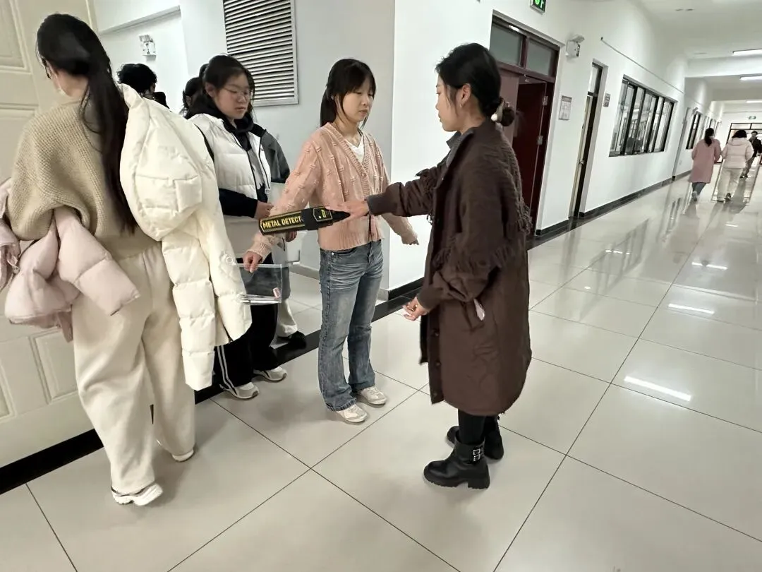 会计学院丨开展专升本考试“无声入场”模拟演练暨诚信考试教育 第3张