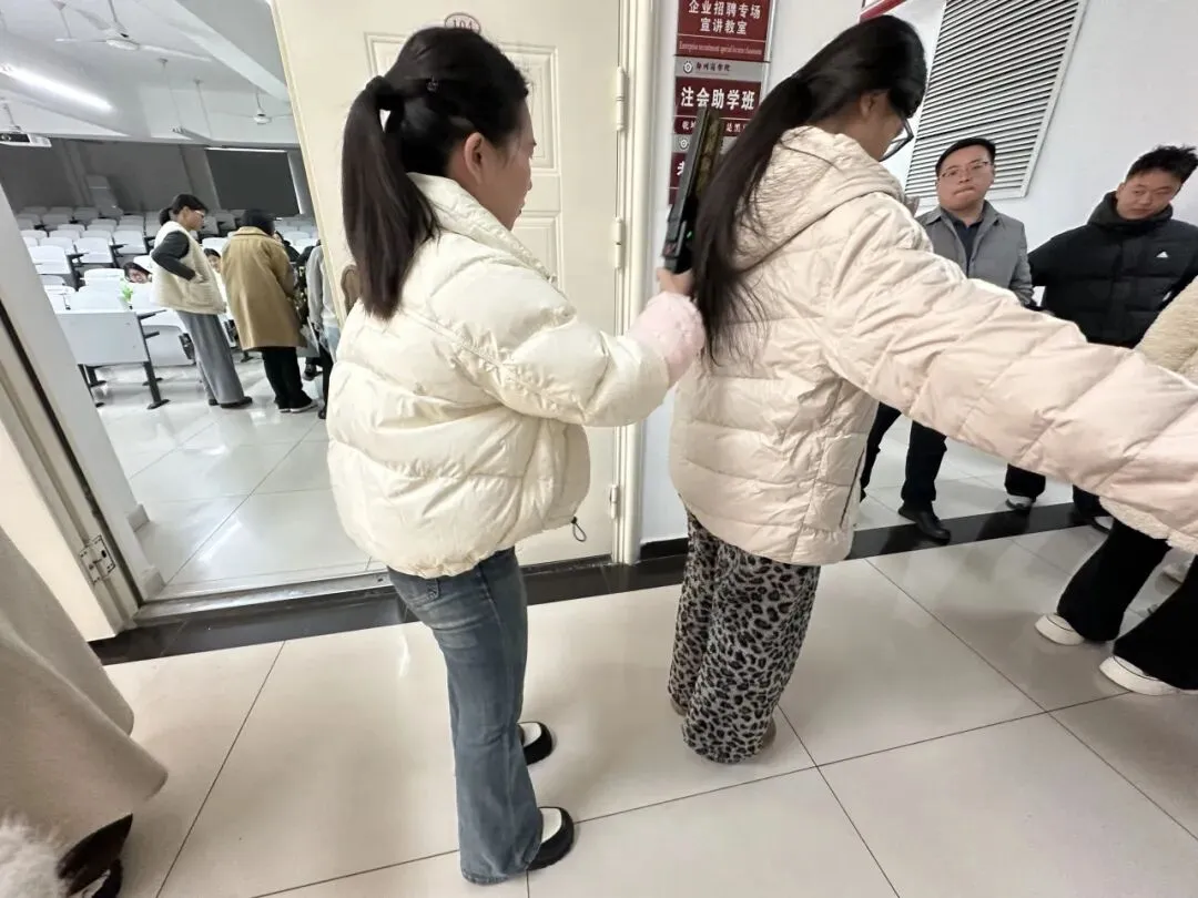 会计学院丨开展专升本考试“无声入场”模拟演练暨诚信考试教育 第5张