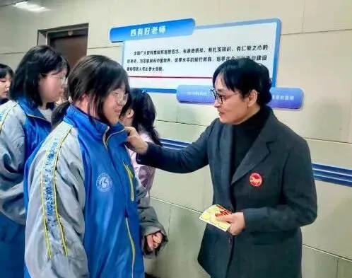 奋斗青春 决战百日 马上行动 中考必胜 | 太原十五中2026届初三百日誓师大会圆满结束 第8张 奋斗青春 决战百日 马上行动 中考必胜 | 太原十五中2026届初三百日誓师大会圆满结束 第8张