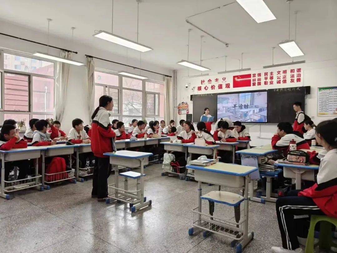 【感党恩、听党话、跟党走】温情护航亮剑中考,阳光成长圆梦六月——包头师范学院实验中学初三年级“青春·拼搏·未来”主题班会展示 第11张
