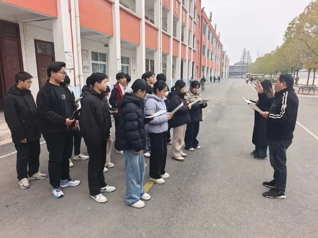 【顺中·教学】“以考代练强技能,实战模拟迎中招”———顺山店中学2026年中招理化生实验操作第一轮简报 第3张 【顺中·教学】“以考代练强技能,实战模拟迎中招”———顺山店中学2026年中招理化生实验操作第一轮简报 第3张
