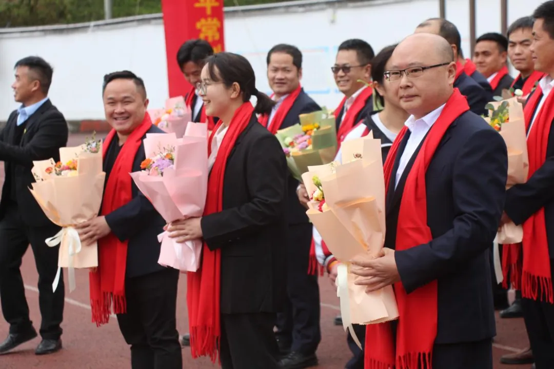 百日逐梦马跃中考 笃行致远决胜今朝——三都县第三中学举行百日誓师大会! 第9张