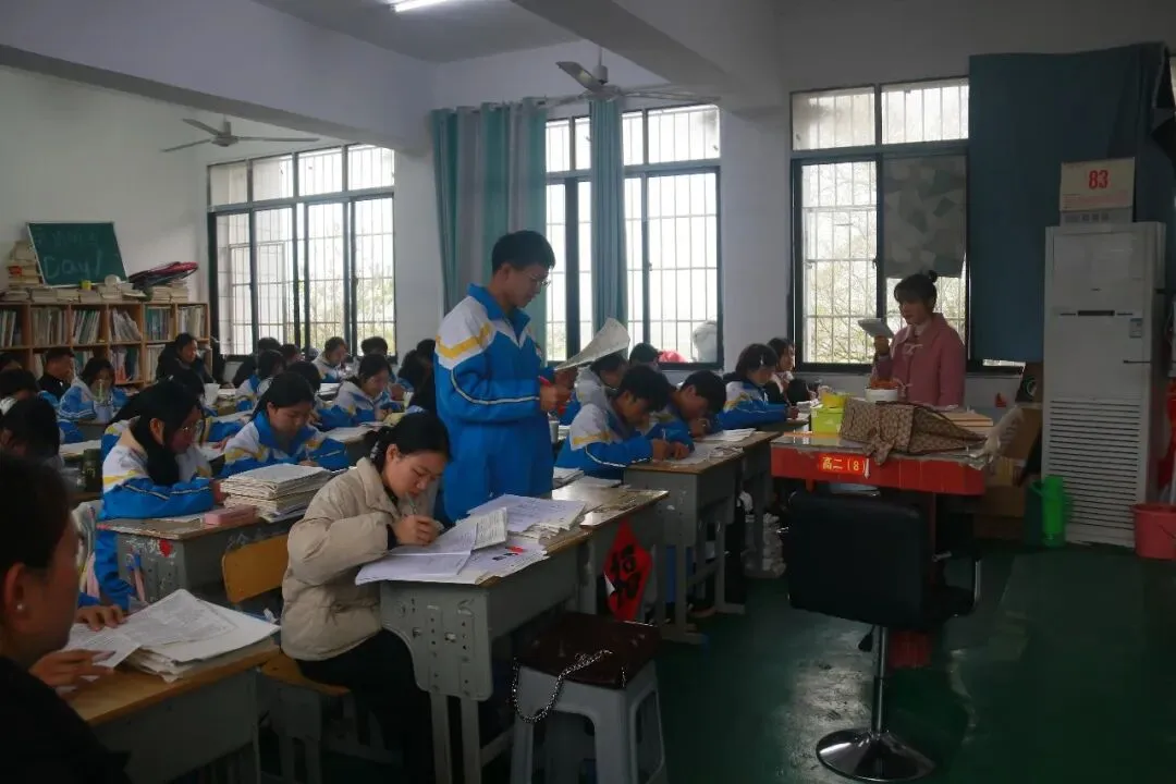 【聚焦州模・以研促教】聚焦州一模试卷 推进教研提质|黄平县旧州中学组织开展州一模讲评专项研讨活动-第37张图片-四季读书网