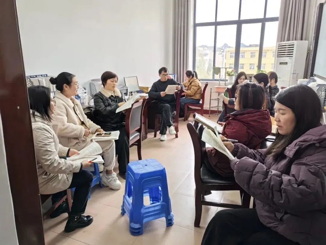 【聚焦州模・以研促教】聚焦州一模试卷 推进教研提质|黄平县旧州中学组织开展州一模讲评专项研讨活动-第52张图片-四季读书网