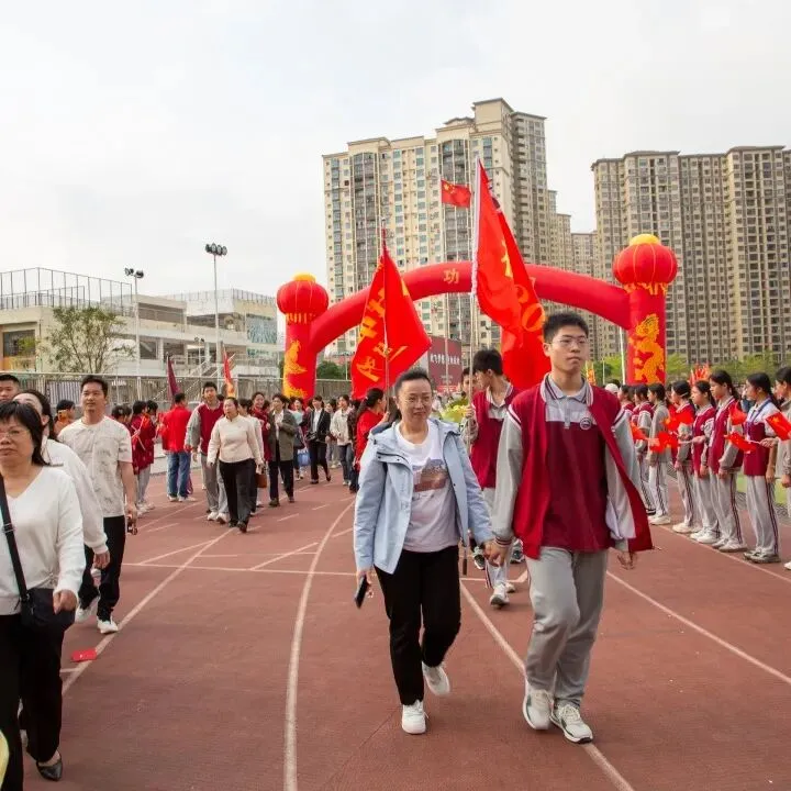 防城港市桃花湾中学2026年中考百日誓师大会圆满举行 第34张