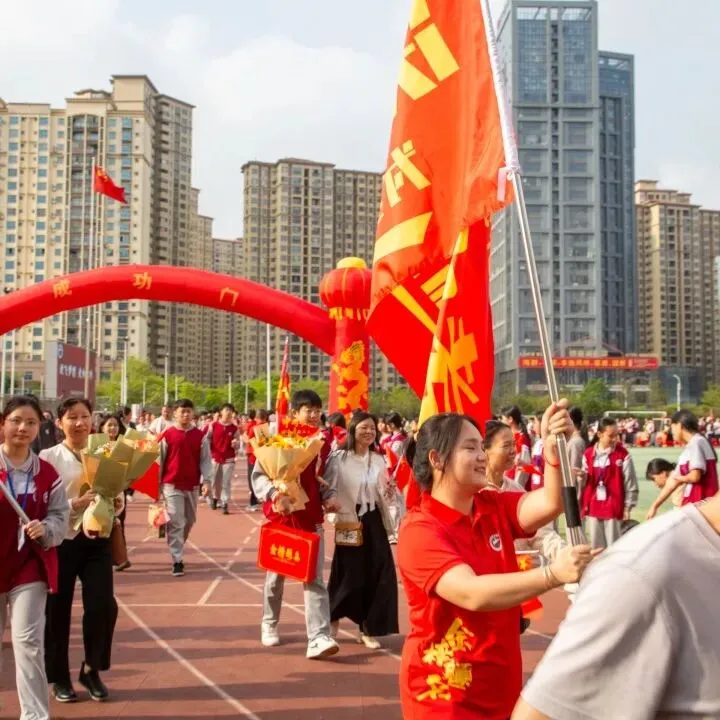 防城港市桃花湾中学2026年中考百日誓师大会圆满举行 第37张