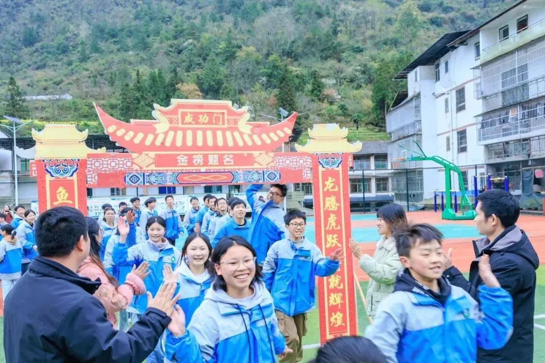 大磏中学举办中考百日誓师大会 第9张