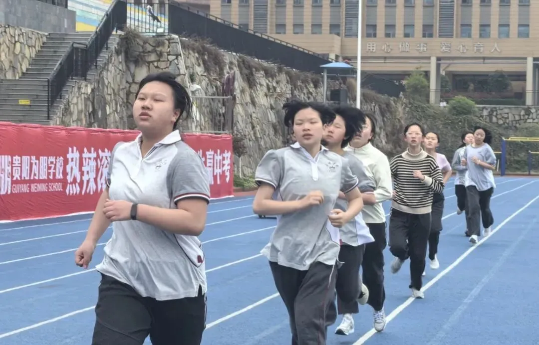 以测促练 备战中考——我校初三体育中考模拟测试圆满完成 第16张