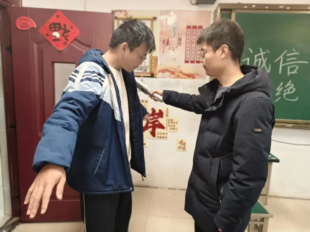 严阵以待迎模考 凝心聚力战高考——南昌市致远双语学校2026届高三“一模”测试圆满结束 第11张 严阵以待迎模考 凝心聚力战高考——南昌市致远双语学校2026届高三“一模”测试圆满结束 第11张