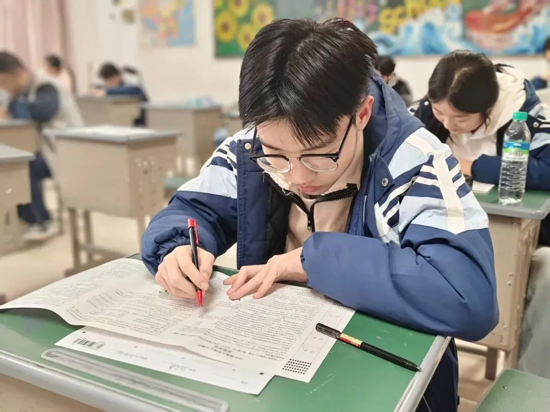 严阵以待迎模考 凝心聚力战高考——南昌市致远双语学校2026届高三“一模”测试圆满结束 第18张 严阵以待迎模考 凝心聚力战高考——南昌市致远双语学校2026届高三“一模”测试圆满结束 第18张