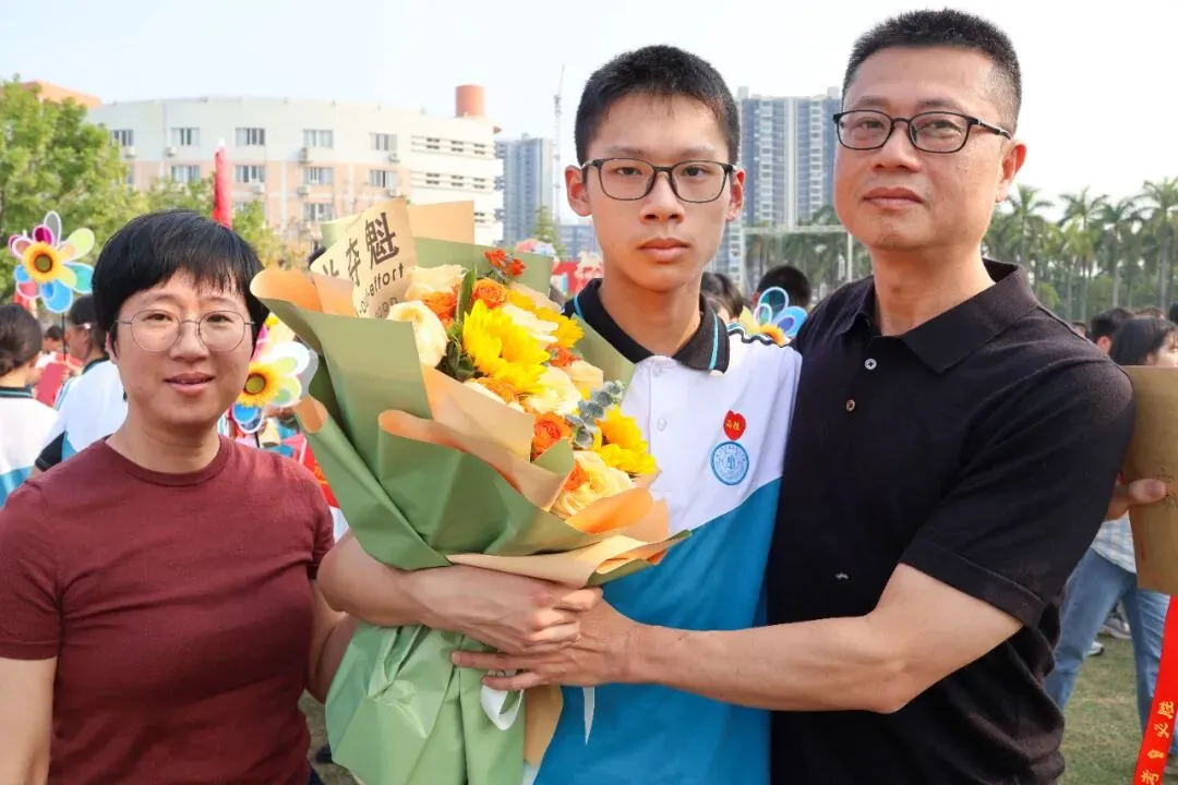 笃行百日,圆梦中考——2026届初三级决胜中考百日誓师大会圆满举行-第41张图片-四季读书网