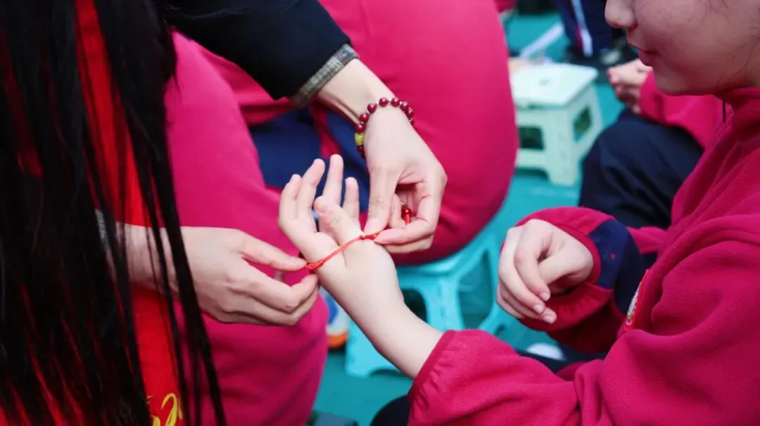 青春砺剑酬壮志 策马扬鞭战中考——商州区第一初级中学举行2026届决战誓师大会-第103张图片-四季读书网