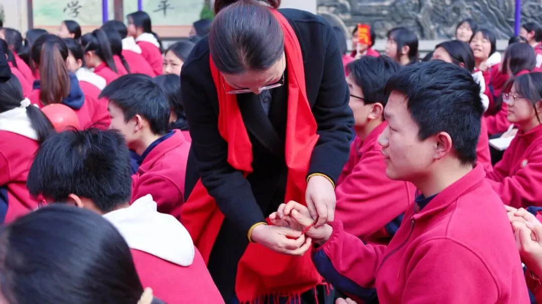 青春砺剑酬壮志 策马扬鞭战中考——商州区第一初级中学举行2026届决战誓师大会-第105张图片-四季读书网