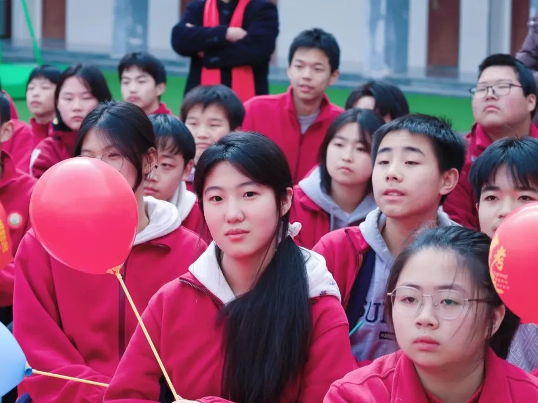 青春砺剑酬壮志 策马扬鞭战中考——商州区第一初级中学举行2026届决战誓师大会-第122张图片-四季读书网