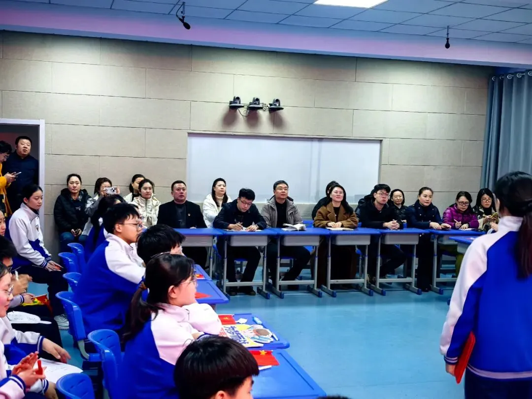 以青春赴使命 以奋斗卫家国——初二生地中考百日誓师主题班会圆满举行暨德育主题班会展示-第9张图片-四季读书网 以青春赴使命 以奋斗卫家国——初二生地中考百日誓师主题班会圆满举行暨德育主题班会展示-第9张图片-四季读书网