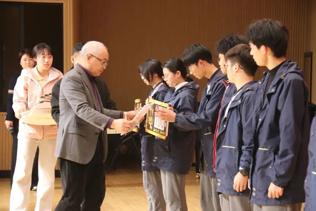 百日砺剑 决胜中考|2026年温岭市存志外国语学校中考百日誓师大会-第8张图片-四季读书网 百日砺剑 决胜中考|2026年温岭市存志外国语学校中考百日誓师大会-第8张图片-四季读书网