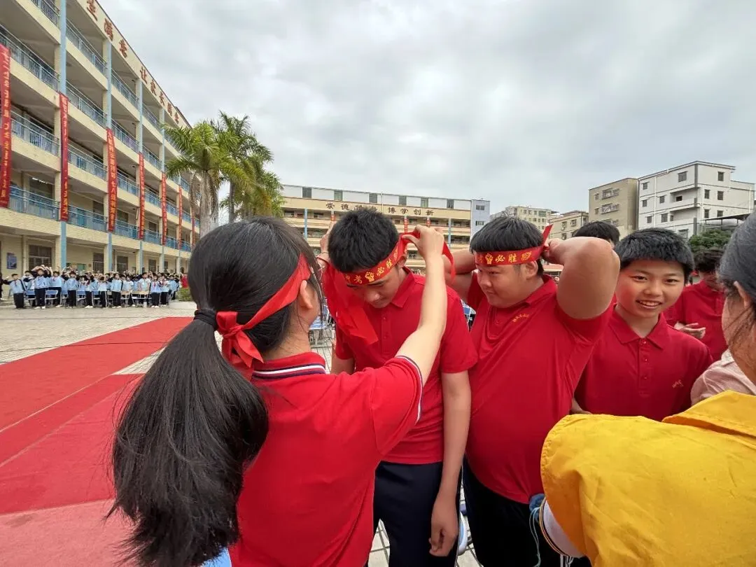 鏖战中考,金榜题名—锦秀实验学校百日誓师 第25张 鏖战中考,金榜题名—锦秀实验学校百日誓师 第25张