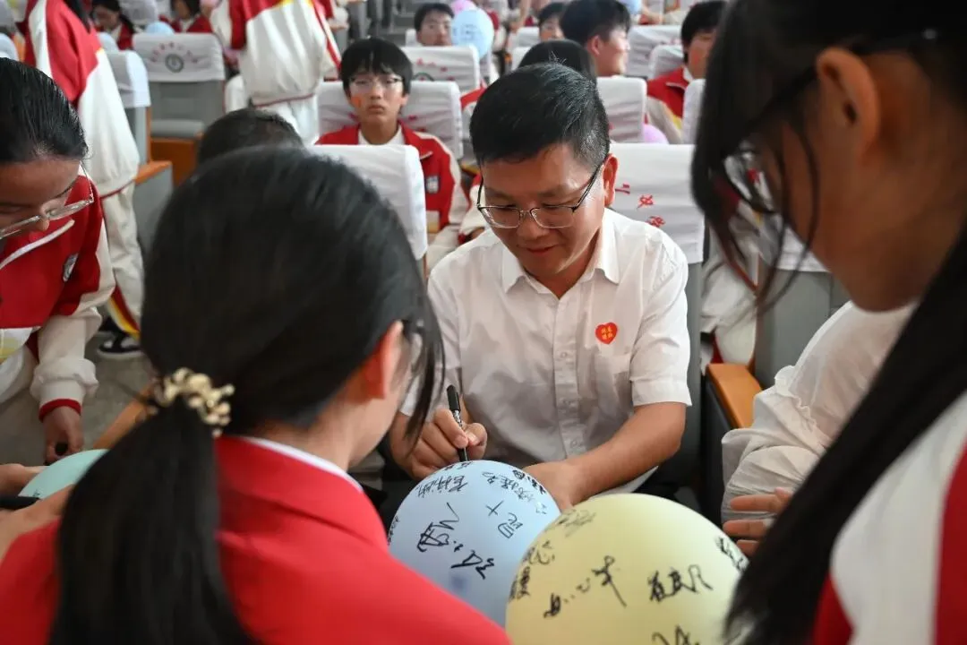 战鼓催征马蹄疾,决胜中考正当时——宜良县第二中学2026届中考誓师大会 第84张