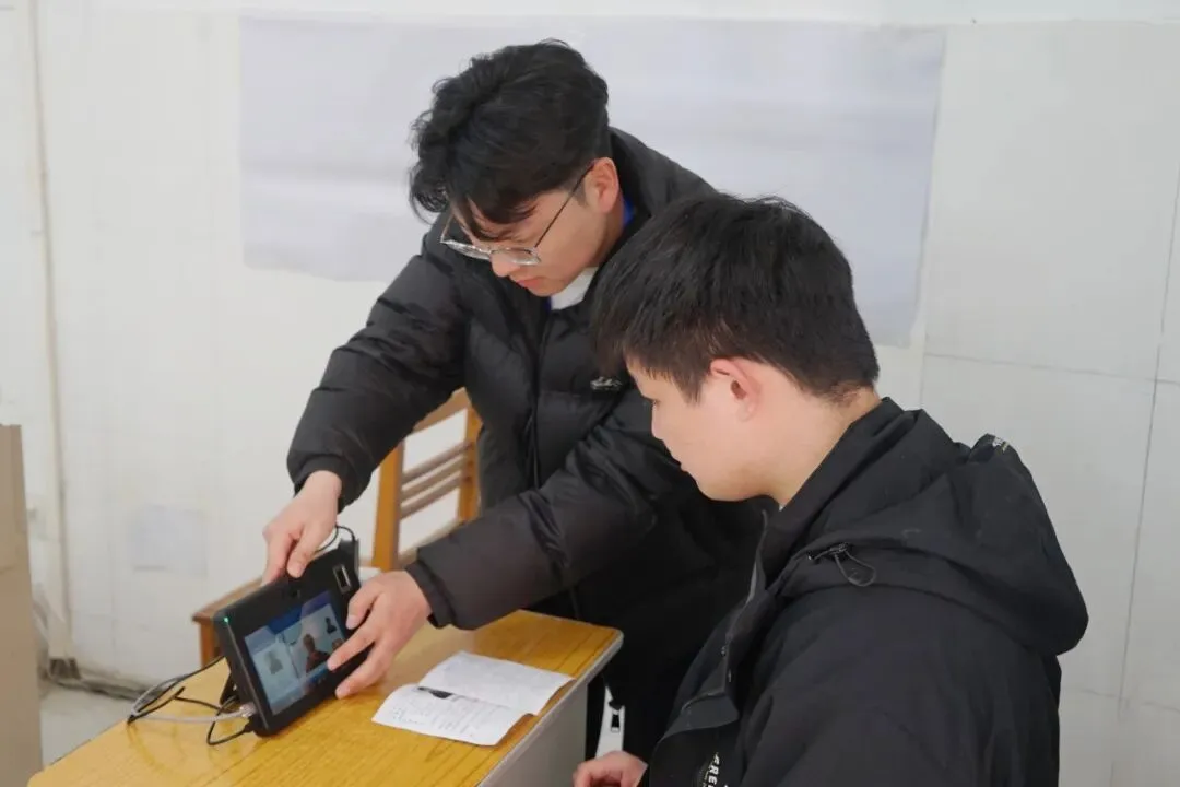 我校举行专升本考试考务培训暨无声入场模拟演练 第11张