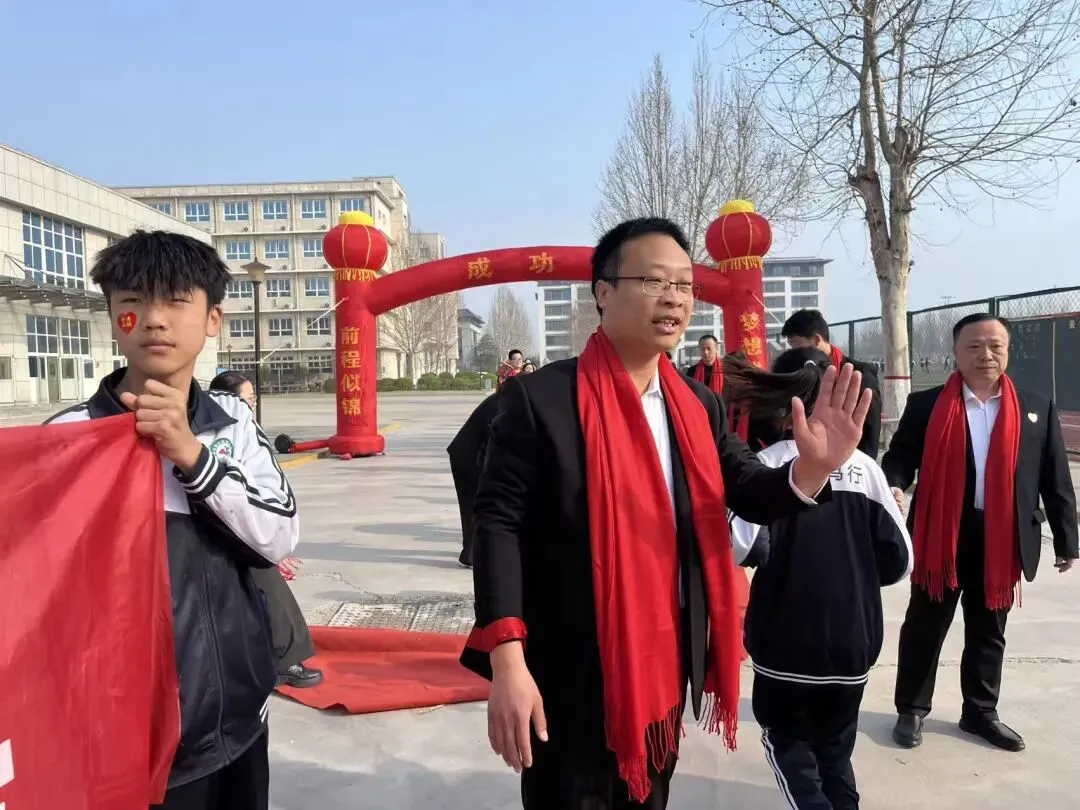 冲刺中考 再创辉煌 ——肥乡区第五中学举行2026届中考冲刺动员大会 第27张 冲刺中考 再创辉煌 ——肥乡区第五中学举行2026届中考冲刺动员大会 第27张