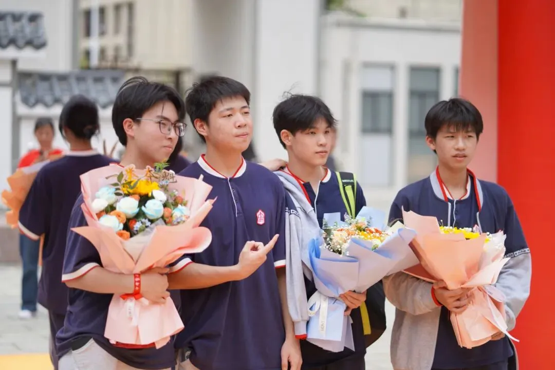 百日冲刺,梦想启航|我校2026届中考百日誓师大会圆满举行,少年亮剑逐梦前行! 第73张