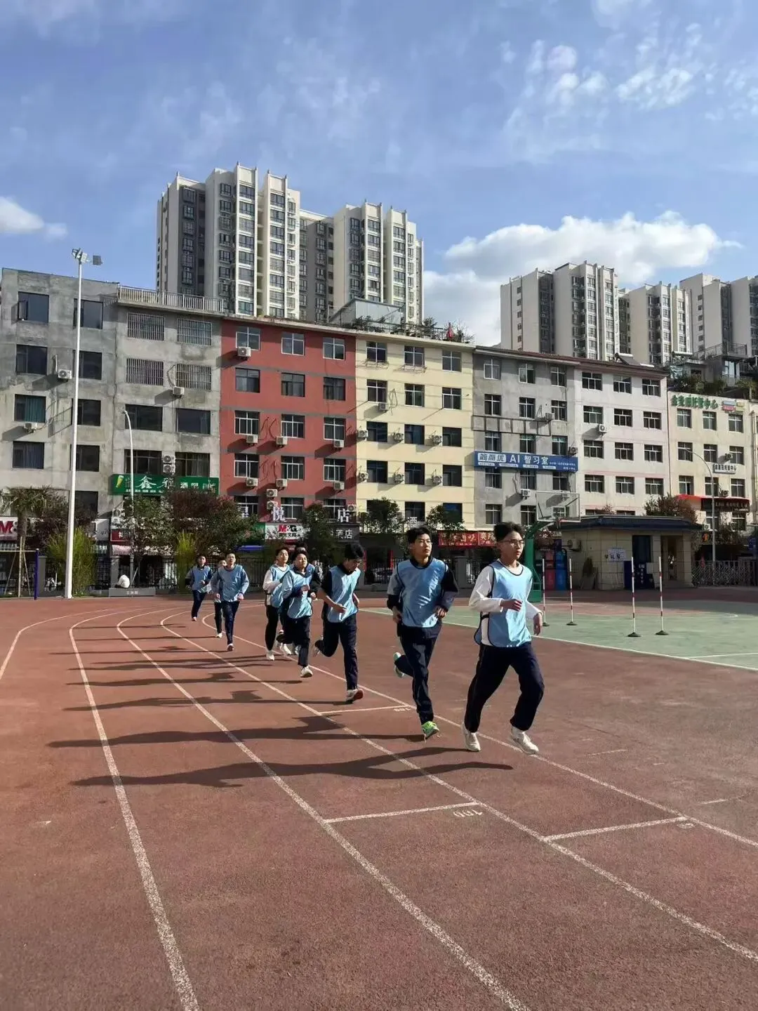 对标中考体考标准 锤炼拼搏精神——东江第二初级中学九年级学子全力以赴为梦想“热身” 第16张 对标中考体考标准 锤炼拼搏精神——东江第二初级中学九年级学子全力以赴为梦想“热身” 第16张