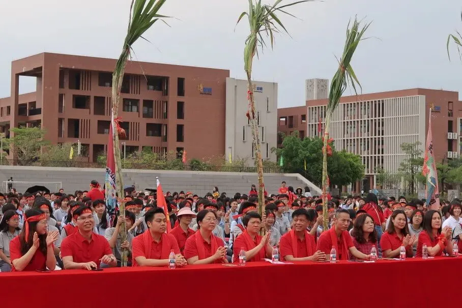 跃马扬鞭战中考 百日竞渡创辉煌——西南中学2026届初三中考百日誓师 第9张 跃马扬鞭战中考 百日竞渡创辉煌——西南中学2026届初三中考百日誓师 第9张