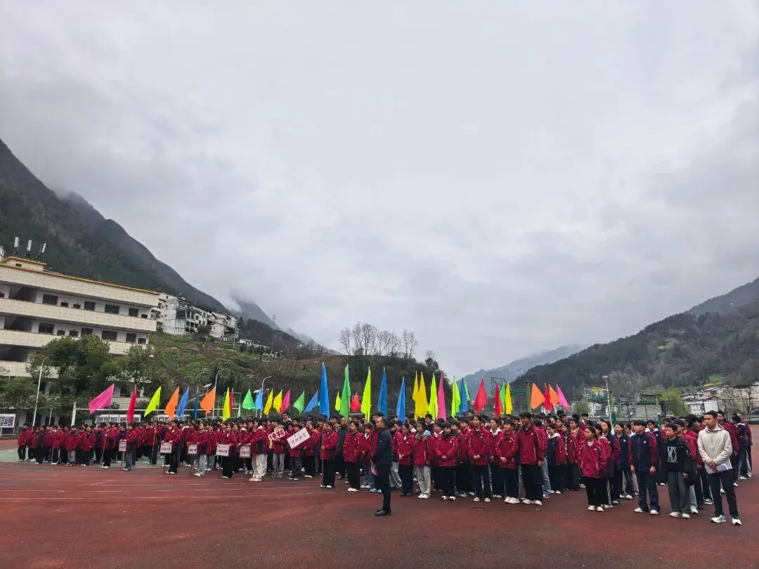 榴籽同心,逐梦中考—— 坪坝初级中学中考冲刺动员大会燃情启幕 第15张