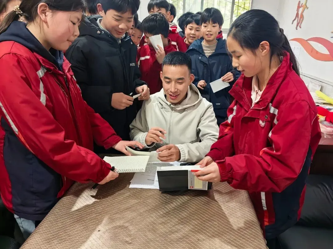 榴籽同心,逐梦中考—— 坪坝初级中学中考冲刺动员大会燃情启幕 第27张