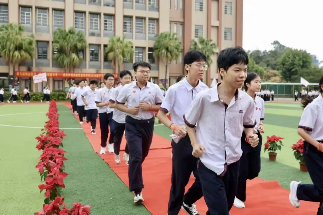 策马扬鞭战百日 乘风破浪赢中考 | 惠州仲恺高新区实验学校2026届百日誓师大会圆满举行 第15张 策马扬鞭战百日 乘风破浪赢中考 | 惠州仲恺高新区实验学校2026届百日誓师大会圆满举行 第15张