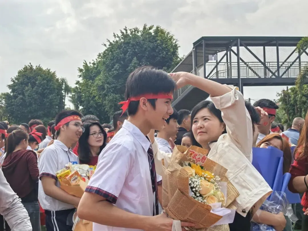 策马扬鞭战百日 乘风破浪赢中考 | 惠州仲恺高新区实验学校2026届百日誓师大会圆满举行 第42张 策马扬鞭战百日 乘风破浪赢中考 | 惠州仲恺高新区实验学校2026届百日誓师大会圆满举行 第42张
