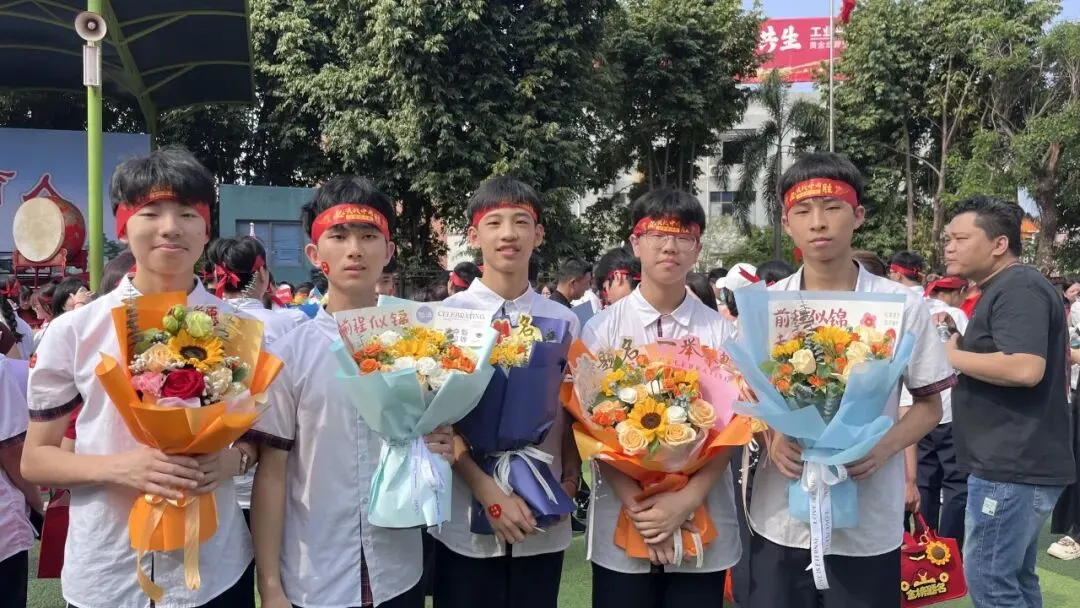 策马扬鞭战百日 乘风破浪赢中考 | 惠州仲恺高新区实验学校2026届百日誓师大会圆满举行 第46张 策马扬鞭战百日 乘风破浪赢中考 | 惠州仲恺高新区实验学校2026届百日誓师大会圆满举行 第46张