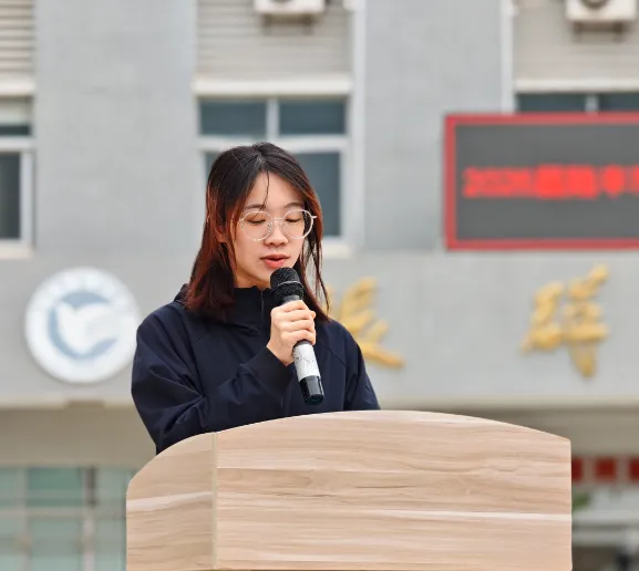 百日砺剑 逐梦中考——陆丰市碣石中学2026年中考百日动员大会圆满举行 第21张 百日砺剑 逐梦中考——陆丰市碣石中学2026年中考百日动员大会圆满举行 第21张