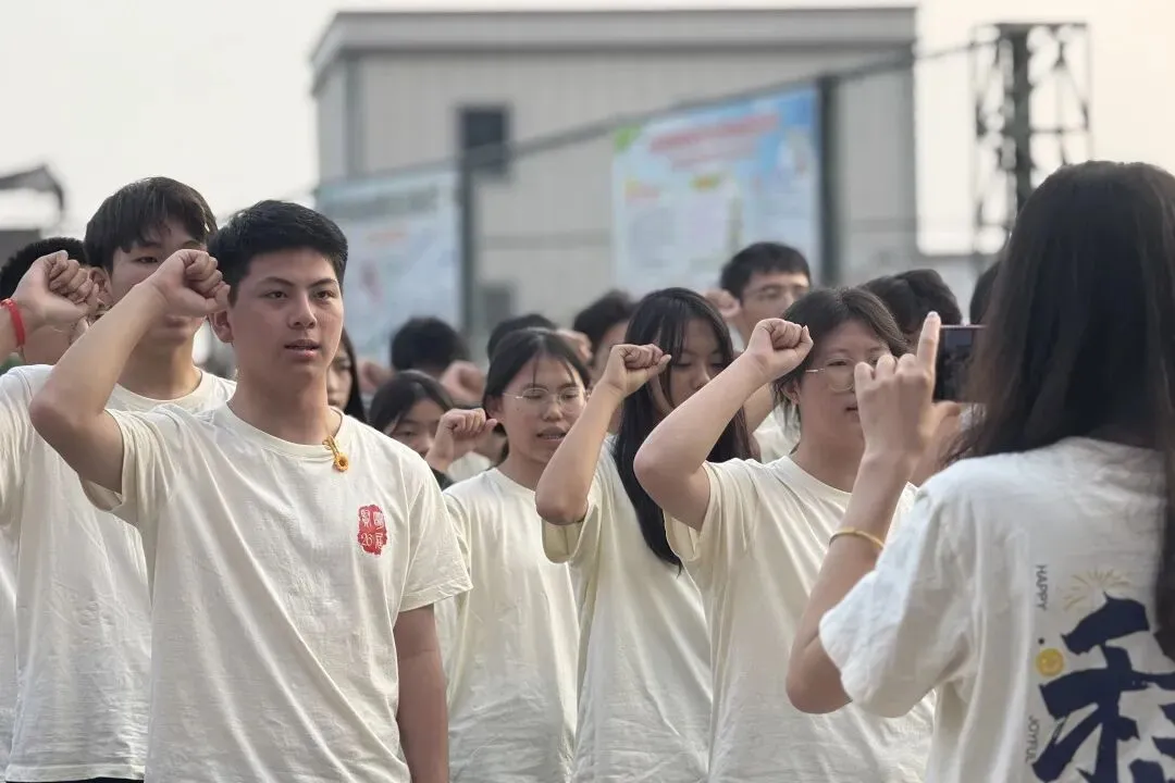 燃!永盛贤明学校2026届中考百日冲刺誓师大会,以少年之姿,赴六月荣光!-第30张图片-四季读书网