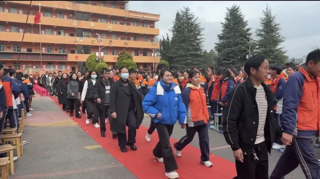 奋战百日,圆梦六月——坪地乡中学举行中考誓师大会 第14张