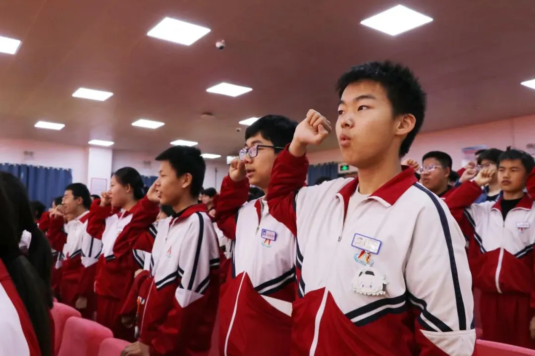 策马扬鞭迎中考 踔厉奋发向未来--淄博师专附属中学隆重举行2026届初四年级冲刺动员大会 第21张